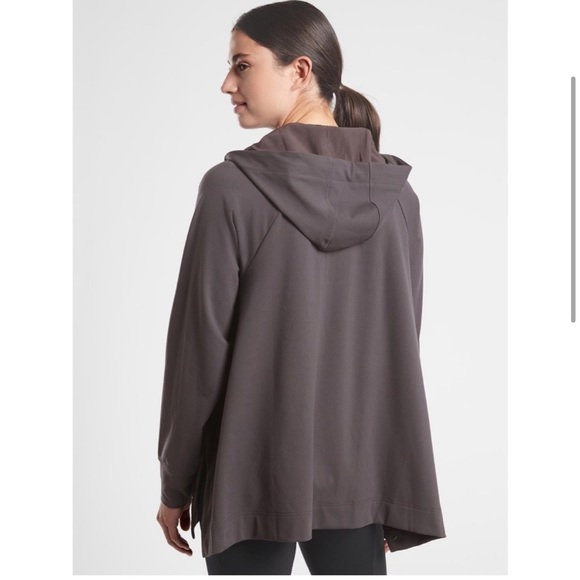 ATHLETA SHALE GRAY GLACIER HANDKERCHIEF PONCHO - Picture 3 of 10